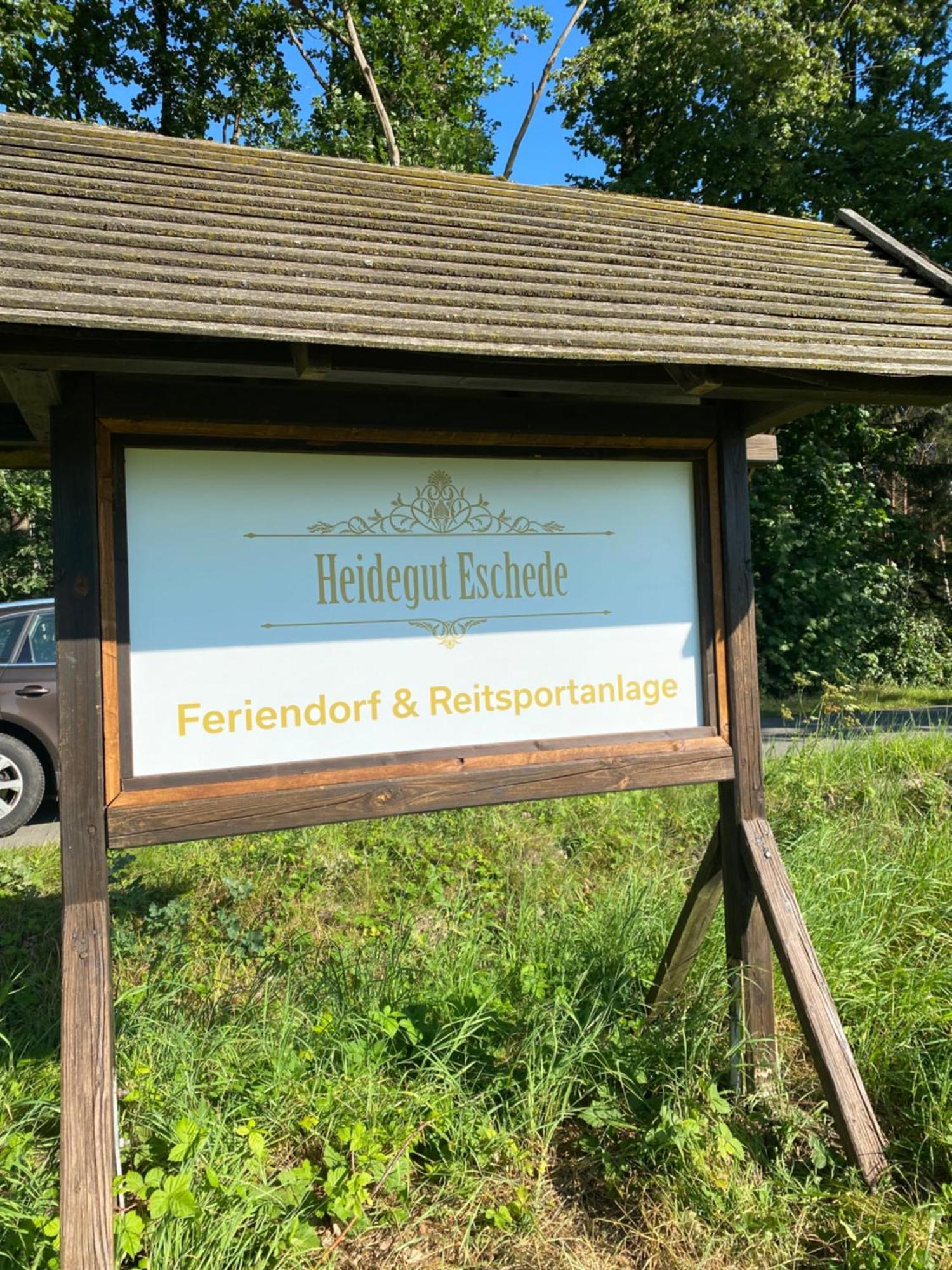 Heidegut Eschede Reitsportanlage Und Feriendorf Extérieur photo